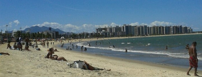 Praia de Camburi is one of Pontos turísticos - Grande Vitória.