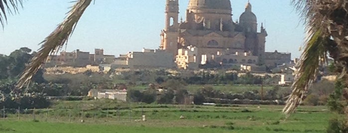 Gozo is one of Gidilesi Adalar.