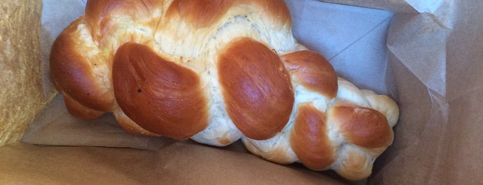 Schreiber's Homestyle Bakery is one of Posti salvati di Kimmie.