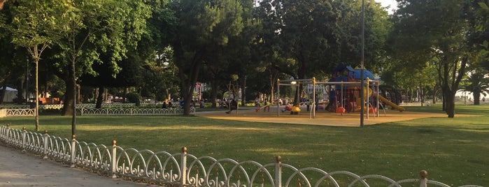Saraçhane Parkı is one of Tempat yang Disukai Samet.