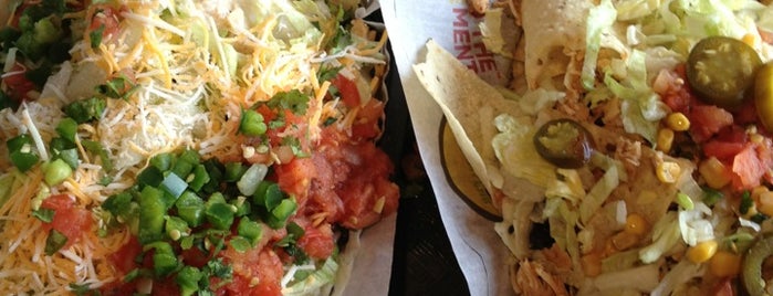 Moe's Southwest Grill is one of Lugares favoritos de Jonathan.