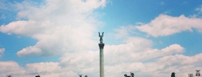 Heroes' Square is one of Budapest Tourist Guide (made by another tourist).