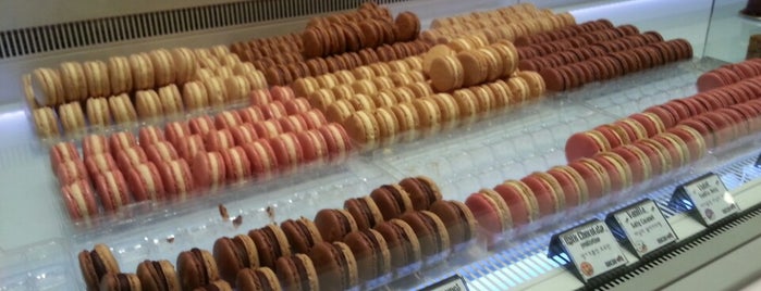 MACARON By Ruben Jan Adriaan is one of 카페 필터링.