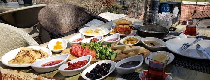 Artemis Restaurant & Şarap Evi is one of İZMİR EATING AND DRINKING GUIDE.