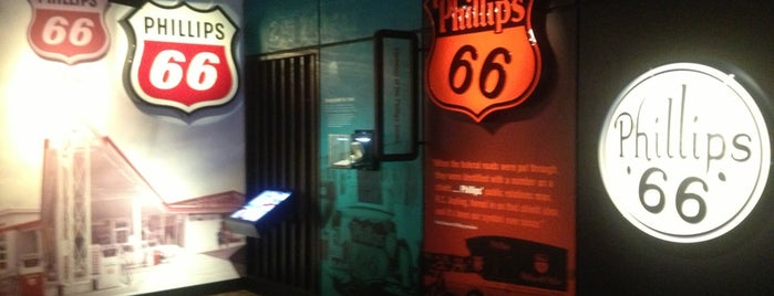 Phillips Petroleum Company Museum is one of Lugares favoritos de Terry.