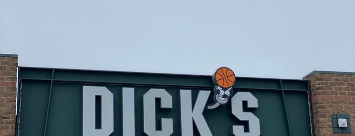 DICK'S Sporting Goods is one of Shoppery.