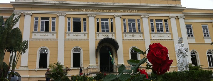 Universidade Católica de Petrópolis is one of Meus locais.