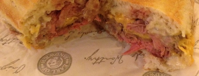 Earl of Sandwich is one of Rayshawnさんのお気に入りスポット.