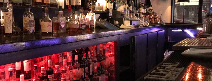 Rx Cocktail Bar is one of Locais curtidos por Carina.