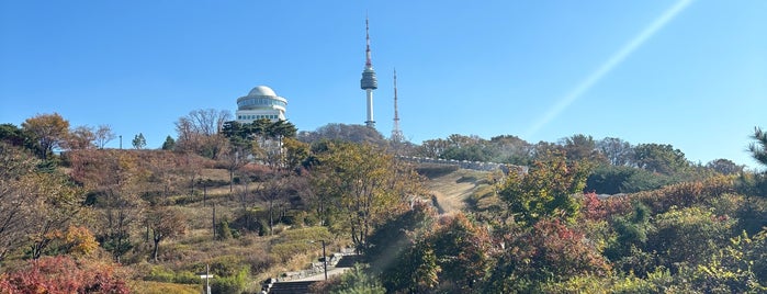 Namsangol Park is one of Seoul.