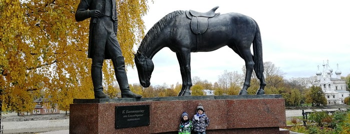 Памятник К. Н. Батюшкову is one of สถานที่ที่ Denis ถูกใจ.