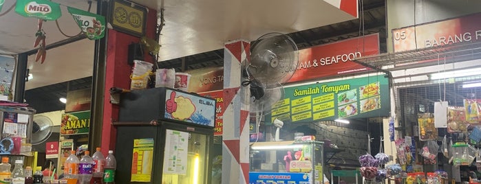 Astaka Bukit Gedung (Food Court) is one of Famous Food Spot.