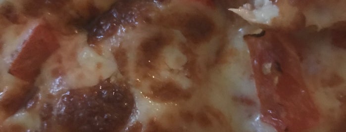 Pizza Hut is one of Annaさんのお気に入りスポット.