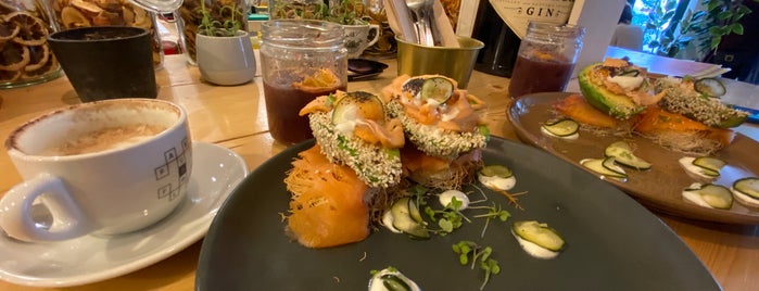 Fauna Flora is one of CBM in Lisbon.