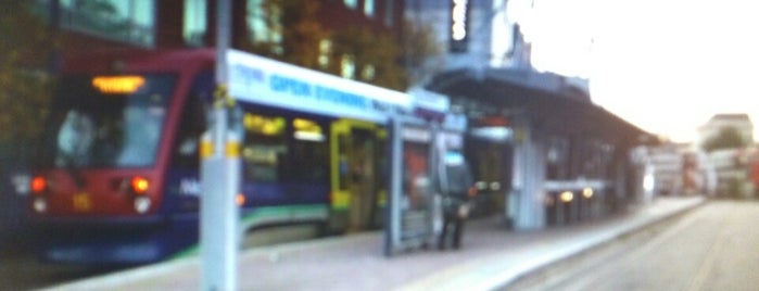Wolverhampton St George's Metro Station is one of Lugares favoritos de Elliott.