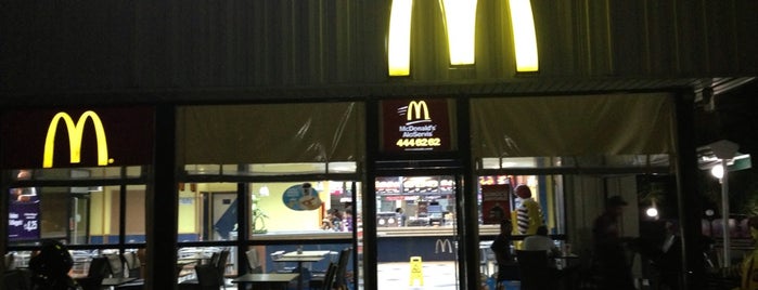 McDonald's is one of Orte, die 2tek1cift gefallen.