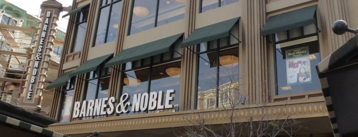 Barnes & Noble is one of Xiao’s Liked Places.