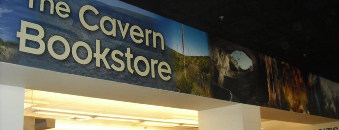 Carlsbad Caverns Bookstore is one of สถานที่ที่ Ryan ถูกใจ.