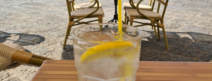 Bar Ridente is one of Lugares favoritos de Mallory.