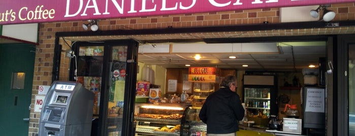 Daniel's Café is one of Orte, die W gefallen.