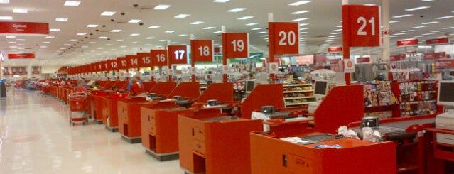 Target is one of Lugares favoritos de Yessika.