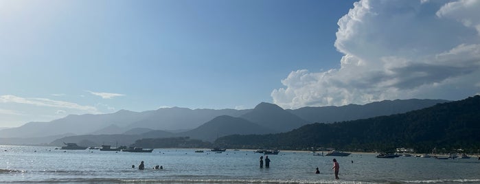 Praia da Tabatinga is one of Caraguatatuba.