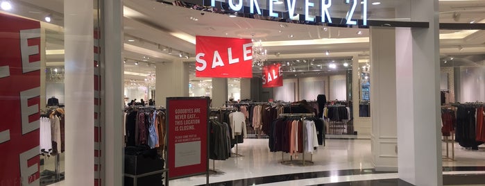 FOREVER21 お台場店 is one of Top 10 places to try this season.