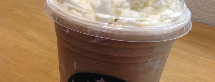 Starbucks is one of Amandaさんのお気に入りスポット.