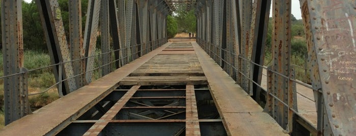 Puente la Tavirona is one of Ruta fotográfica Huelva.