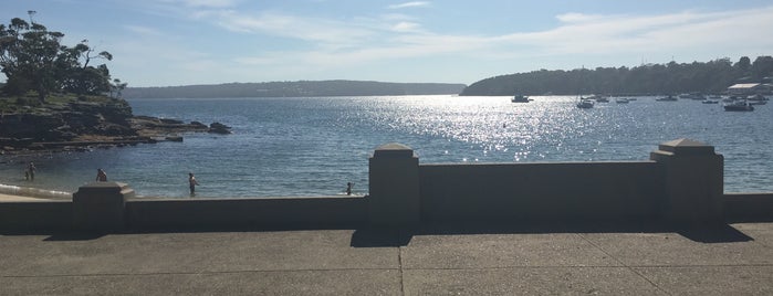 Balmoral Beach is one of Raluca Bastucescuさんのお気に入りスポット.