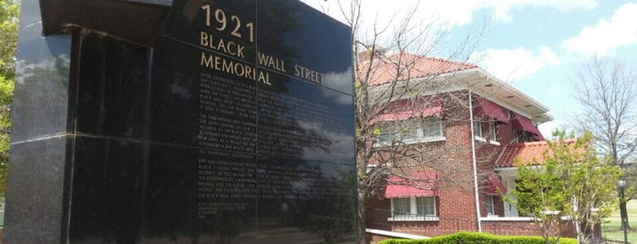 Black Wall Street Memorial is one of สถานที่ที่บันทึกไว้ของ Kimmie.