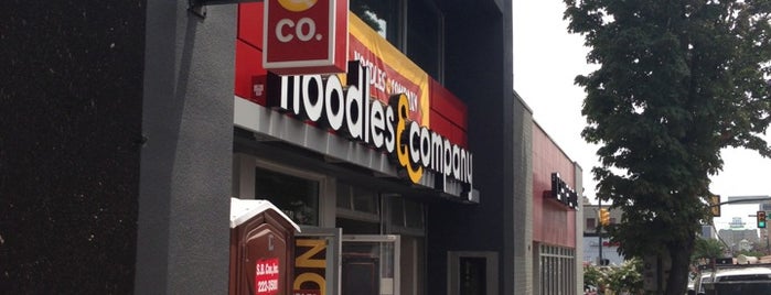 Noodles & Company is one of Orte, die Bryan gefallen.