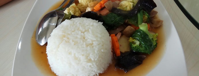 Vegetus Vegetarian Resto is one of Kuliner @serpong n sekitarnya.