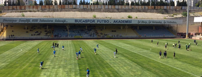 Buca Arena Stadyumu is one of Lugares favoritos de Emre.