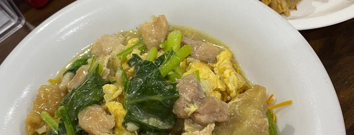 Mie Titi Panakkukang is one of food 😘 lovers.