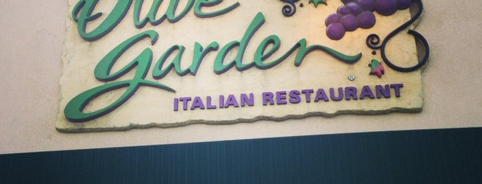 Olive Garden is one of Heloisaさんのお気に入りスポット.