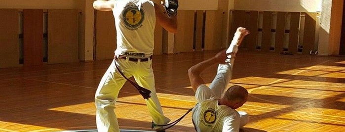 Капоэйра в Санкт-Петербурге Axe Capoeira is one of Orte, die Fyodor gefallen.