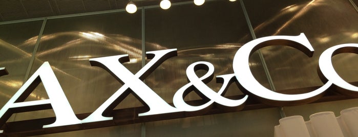 Max&Co. is one of Lugares favoritos de Mel.