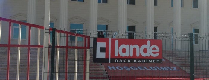 Lande Rack Cabinet is one of สถานที่ที่ Ersoy ถูกใจ.