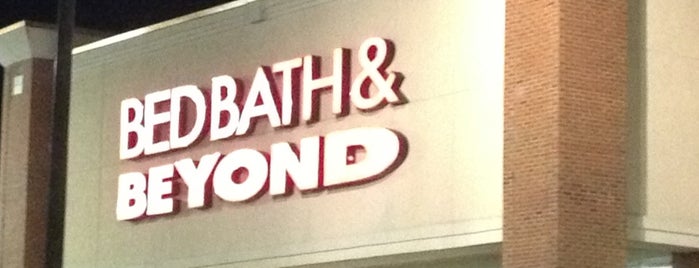 Bed Bath & Beyond is one of Susan 님이 좋아한 장소.