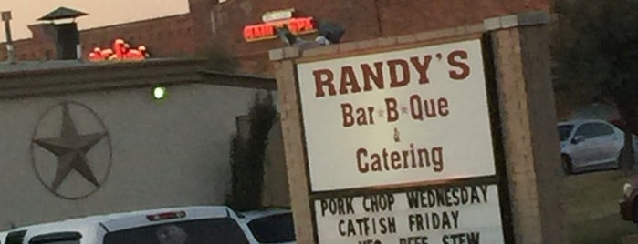 Randy's Bar-B-Que is one of Locais curtidos por Chris.
