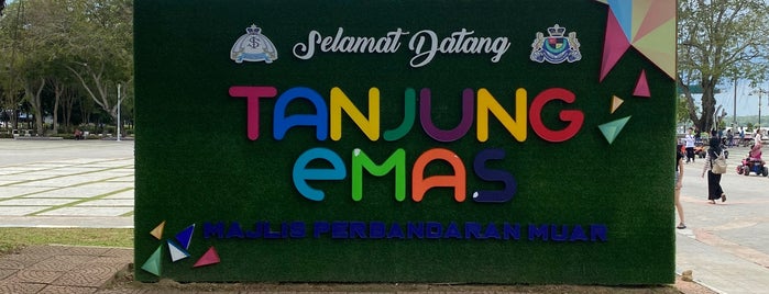 Dataran & Jeti Tanjung Emas Muar is one of Muar.