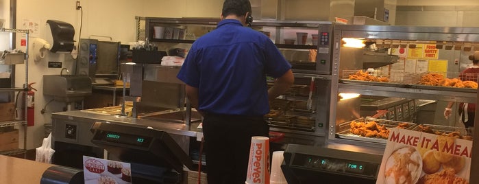 Popeyes Louisiana Kitchen is one of Juanmaさんのお気に入りスポット.