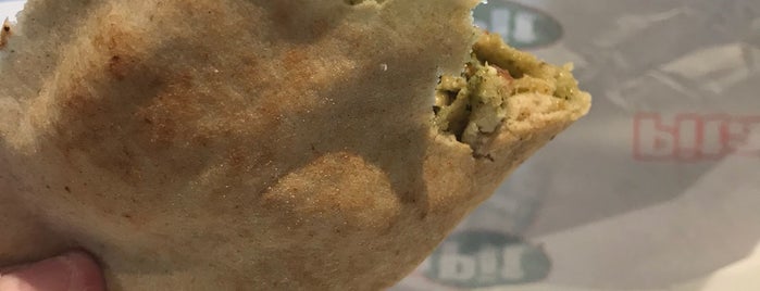 Pita Pit is one of Carlさんのお気に入りスポット.