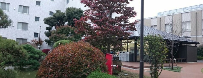 ローソン 埼玉医科大学病院店 is one of สถานที่ที่ Minami ถูกใจ.