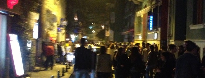 Kadıköy Barlar Sokağı is one of Favorite Nightlife Spots.