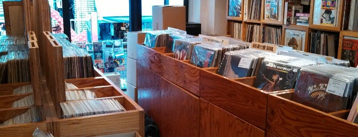 Face Records is one of Tokyo Record Shops (Second Hand Vinyl).