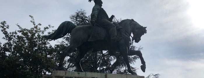 Statua Vittorio Emanuele II is one of Tempat yang Disukai Vito.