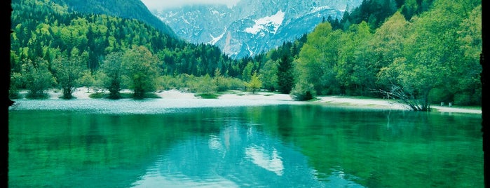 Jezero Jasna is one of Slowenien.