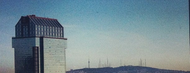 Point Hotel Taksim is one of Atakan 님이 좋아한 장소.